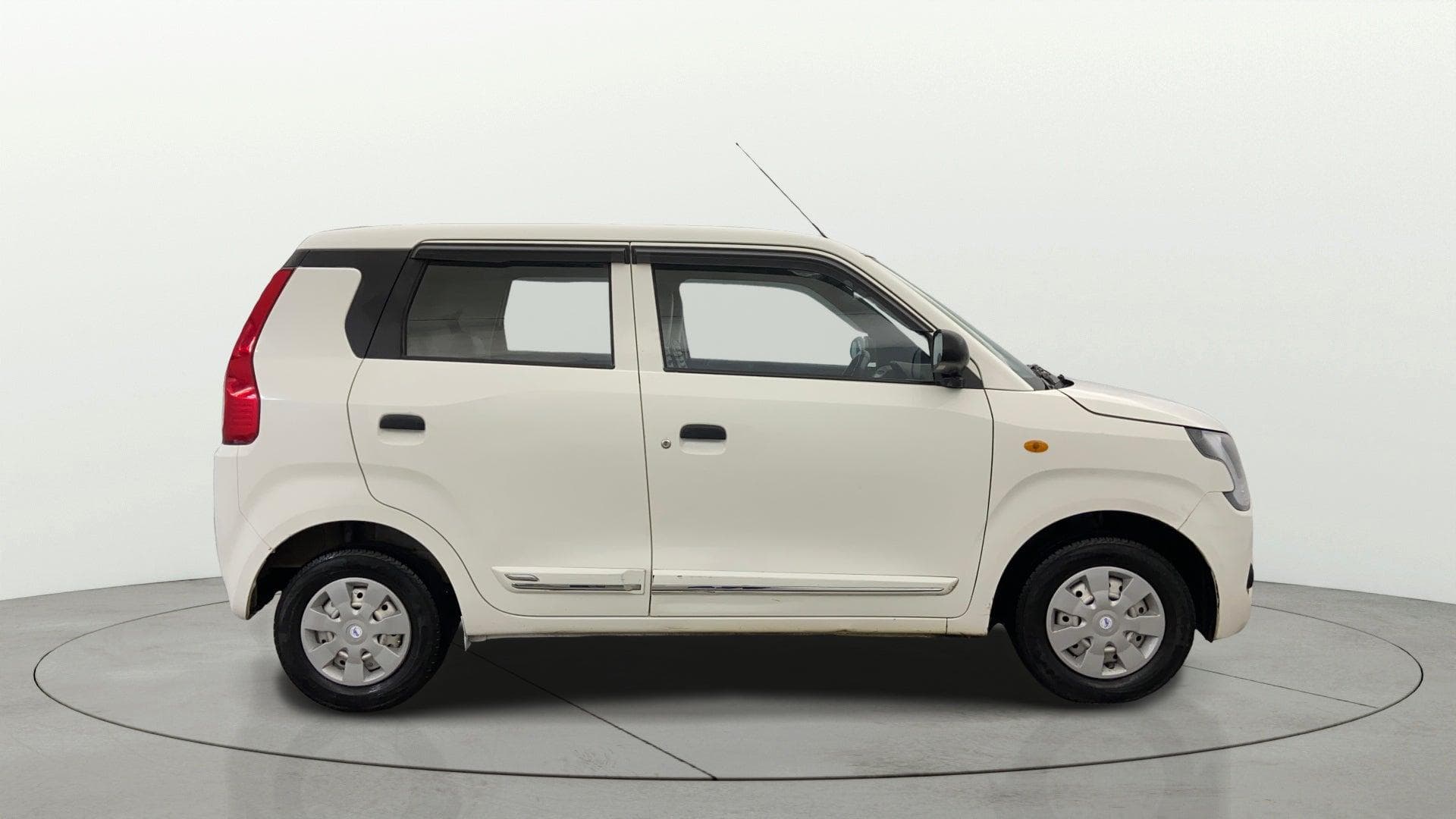 Hatchback (WagonR / Alto)